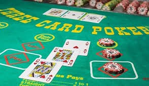 qqstar slot mobile app interface showing slot game lobby and live-dealer tables